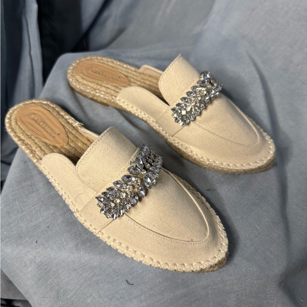 Shoe Dazzle Cream Embellished Mules
